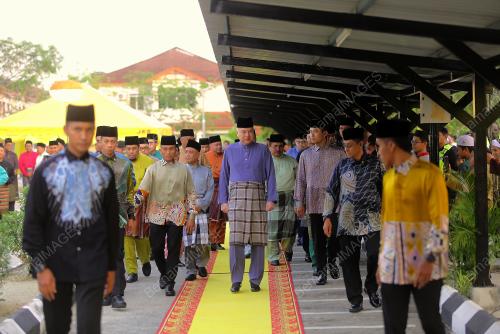 SULTAN PERAK NAZRIN SHAH DI MASJID BANDAR UNIVERSITI