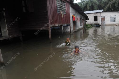 PK15_19112015_BANJIR