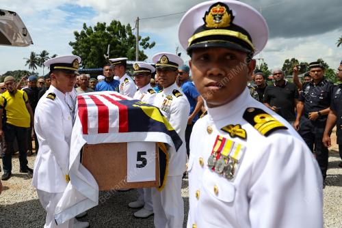 TRAGEDI NAHAS PESAWAT ELMINA 