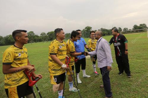 PROJEK TONGKAT