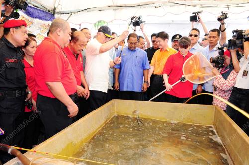 DATUK SERI MOHD NAJIB TUN ABDUL RAZAK