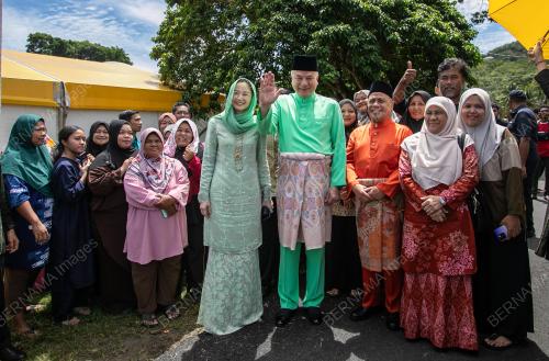 SULTAN PERAK SULTAN NAZRIN SHAH