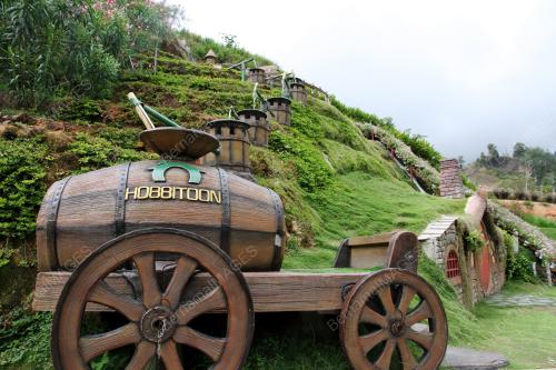 HOBBITOON VILLAGE