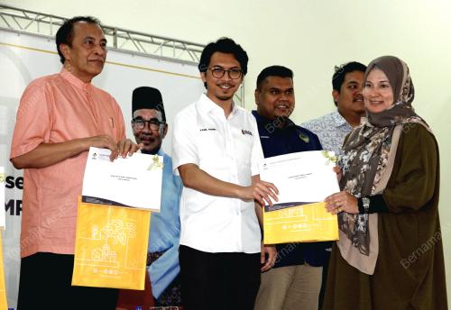 MUHAMMAD KAMIL ABDUL MUNIM