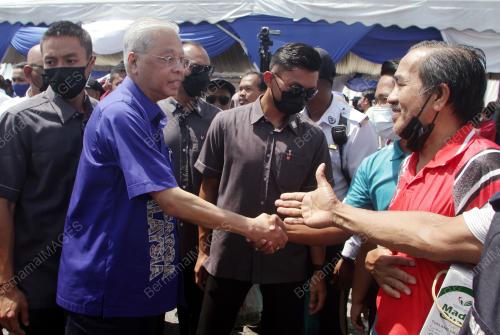 DATUK SERI ISMAIL SABRI YAAKOB