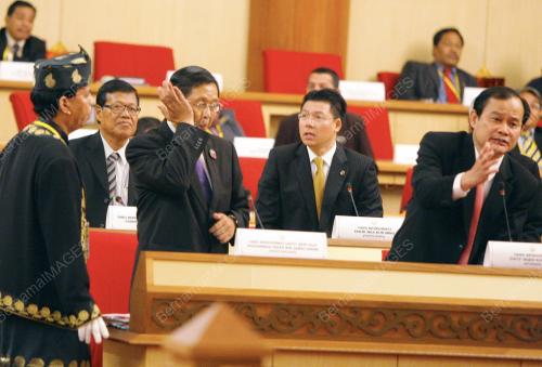 SIDANG DUN PERAK