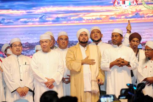 PK16_04122015_ZAHID