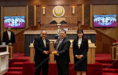 TAN SRI JOHARI ABDUL
