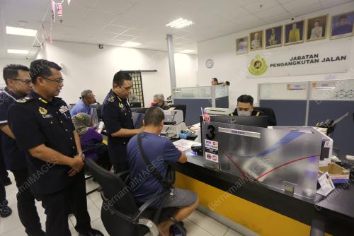 KAUNTER CETAKAN FIZIKAL JPJ DI UTC IPOH