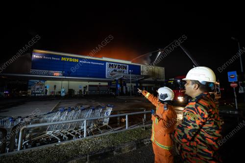 MYDIN MANJOI TERBAKAR