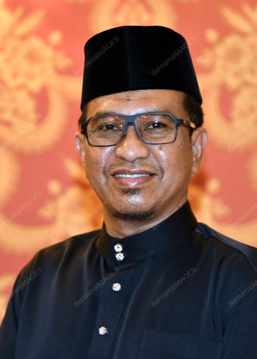 DATUK ZAINOL FADZI PAHARUDIN