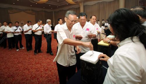 PERSIDANGAN PARTI GERAKAN
