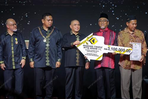 DATUK SERI SAARANI MOHAMAD