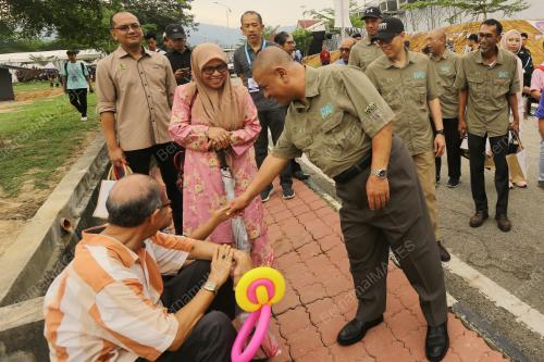 MENTERI BESAR DATUK SERI SAARANI MOHAMAD