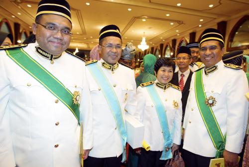 SULTAN AZLAN SHAH