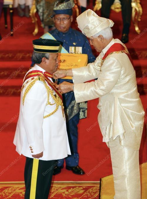 KEPUTERAAN SULTAN AZLAN SHAH
