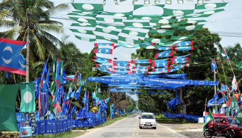 PK16_21042013_BENDERA