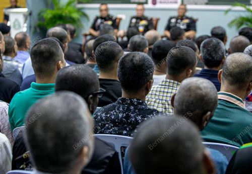 PROGRAM PELEPASAN BANDUAN SECARA LESEN (PBSL)
