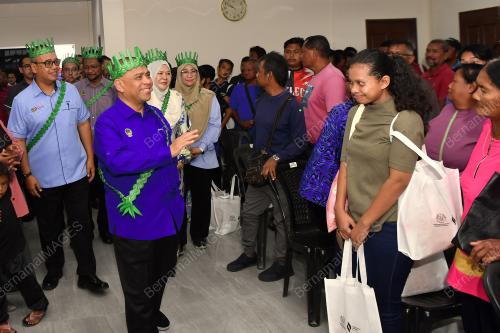DATUK SERI SAARANI MOHAMAD