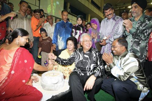 NAJIB TUN RAZAK
