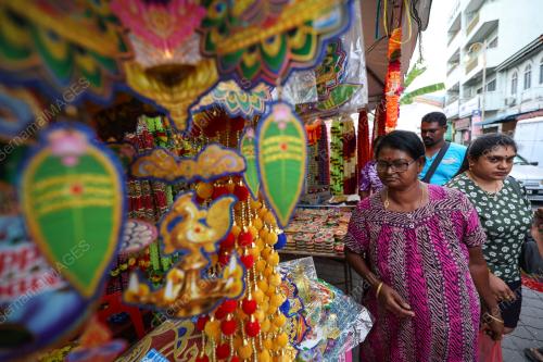 TINJAUAN SAMBUTAN DEEPAVALI