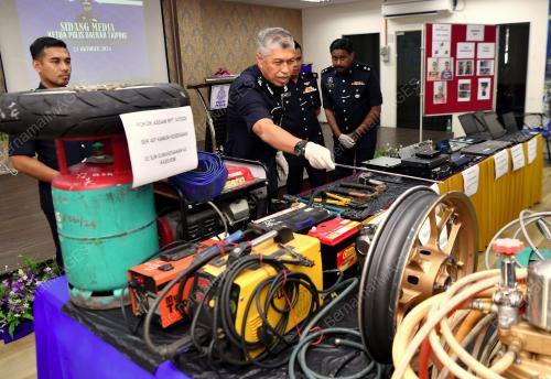 ASISTEN KOMISIONER MOHAMAD NASIR ISMAIL