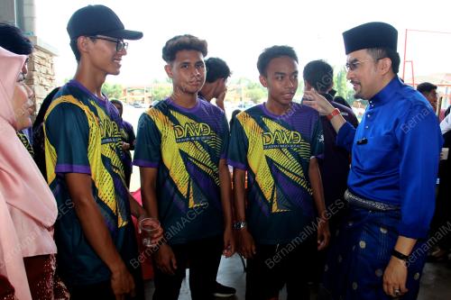 DATUK DR ASYRAF WAJDI DUSUKI