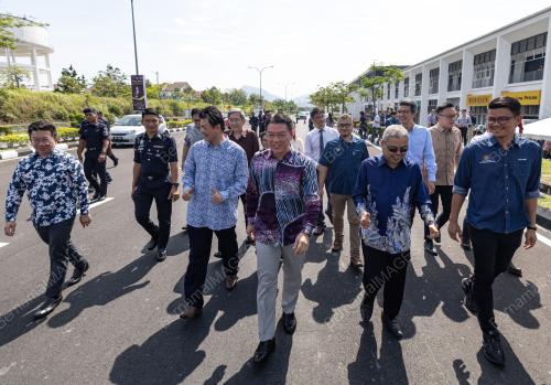 PERASMIAN JALAN UTAMA BANDAR SERI BOTANI