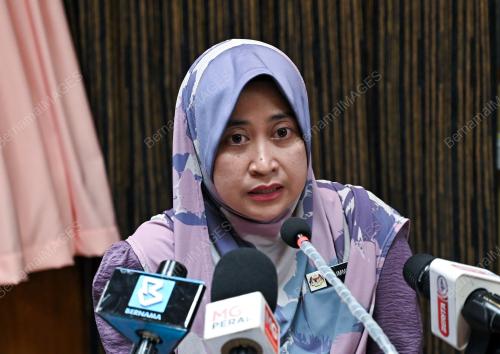 DR WAN IMMI SALIM