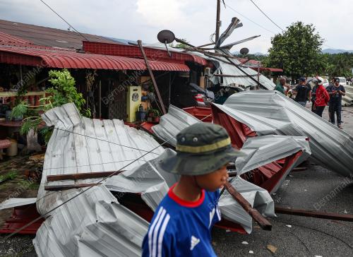 KEJADIAN RIBUT DI TAMAN KLEBANG JAYA