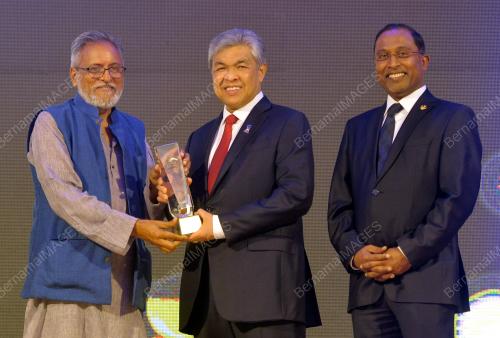 PK17_11092017_AWARD