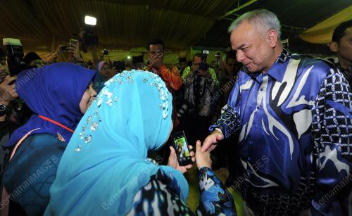 PK17_12052015_SULTAN_NAZRIN
