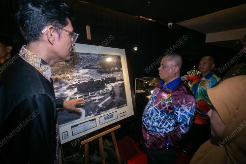DATUK SERI SAARANI MOHAMAD