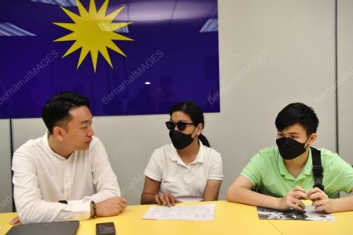 KETUA PENGADUAN MCA CHARLES YUEN