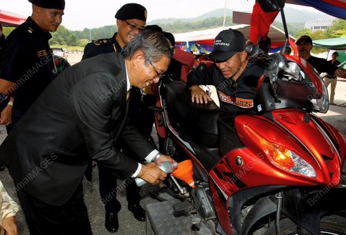 DATUK SERI MOHAMMAD NIZAR JAMALUDDIN