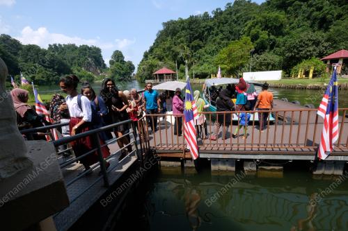 PK17_18102017_TAMAN_REKREASI_GUNUNG_LANG