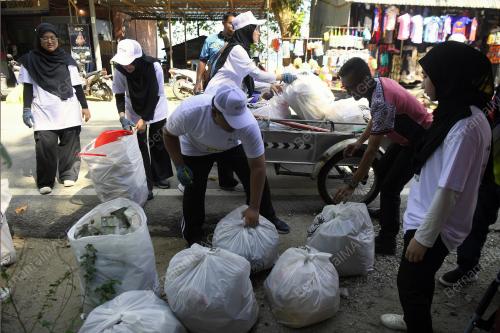 KEMPEN PEMBERSIHAN PUKAT HANTU DAN PANTAI