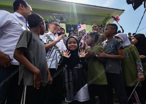 FAHMI FADZIL