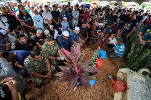 TRAGEDI NAHAS PESAWAT ELMINA 