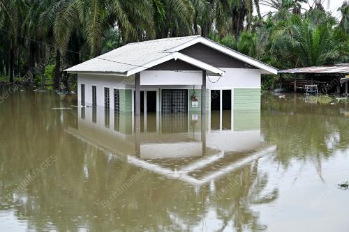 TINJAUAN BANJIR SEKITAR MANJUNG