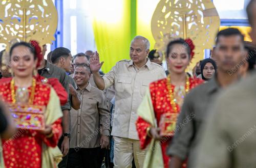 SULTAN PERAK SULTAN NAZRIN SHAH