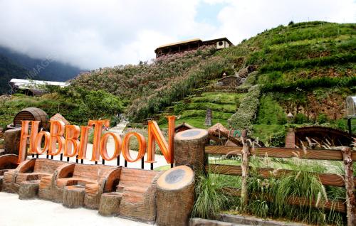 HOBBITOON VILLAGE