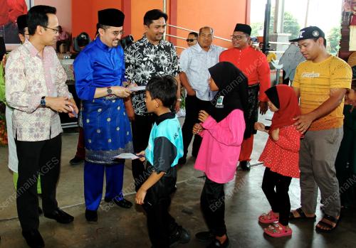 DATUK DR ASYRAF WAJDI DUSUKI