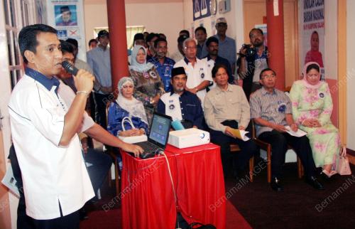 TAJOL ROSLI GHAZALI