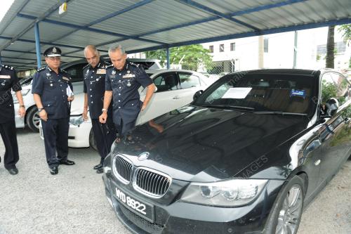 PK18_06112013_POLIS_KERETA