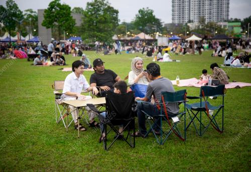 IFTAR DI PADANG