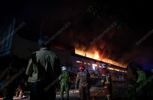 MYDIN MANJOI TERBAKAR