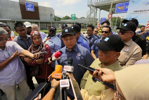 PERASMIAN LEBUHRAYA PESISIRAN PANTAI BARAT (WCE) SEKSYEN 11