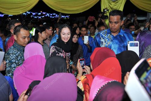 PK18_11052015_RAKYAT