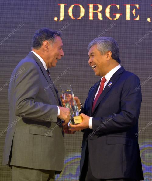 PK18_11092017_AWARD
